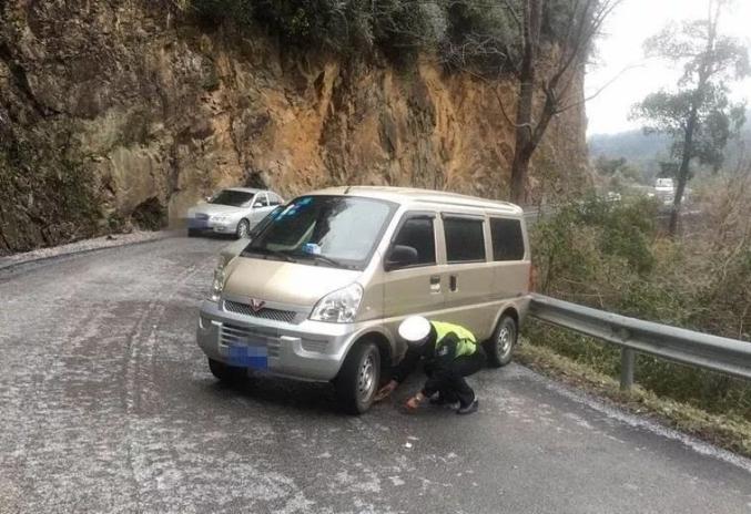 重要预警提示 - 雨雪+降温 冰雪路面开车切记控速、控距、少超车......_5